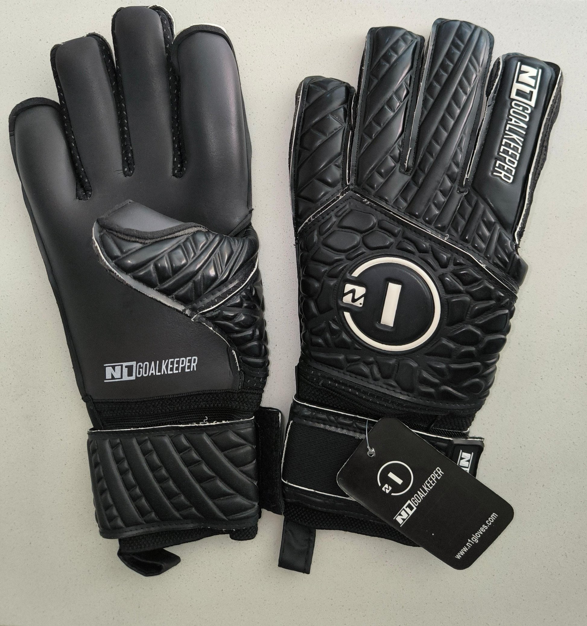 N1 Goalkeeper Cronos SSG Pro – Guantes de Portero Negros con Corte Híbrido Roll-Negativo y Látex Alemán para Adultos