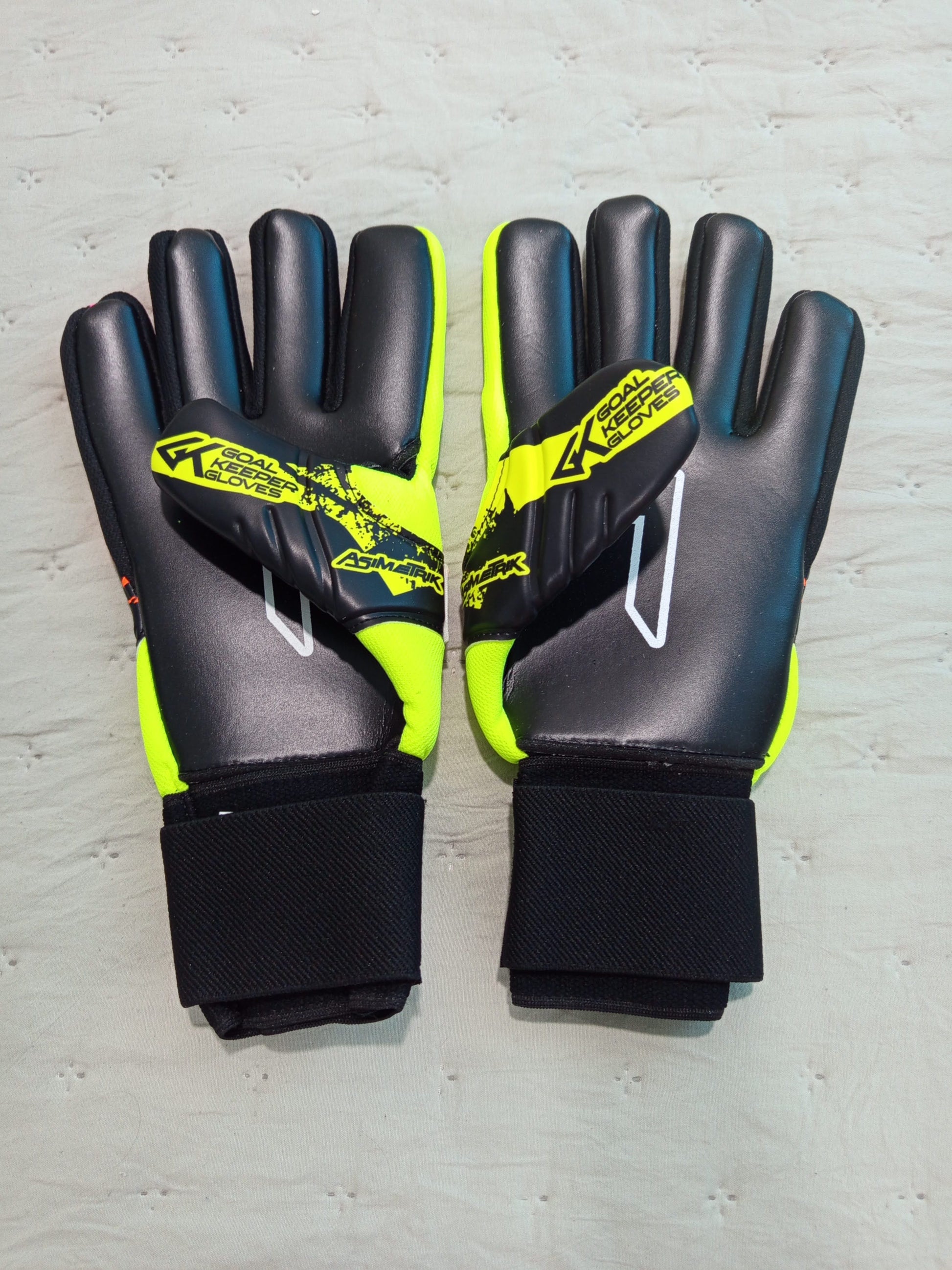 Guantes de Arquero Rinat Asimetrik