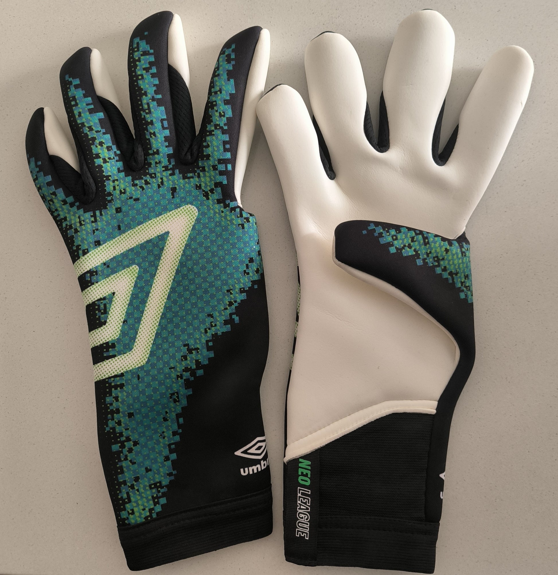 Guantes de arquero Umbro Neo League