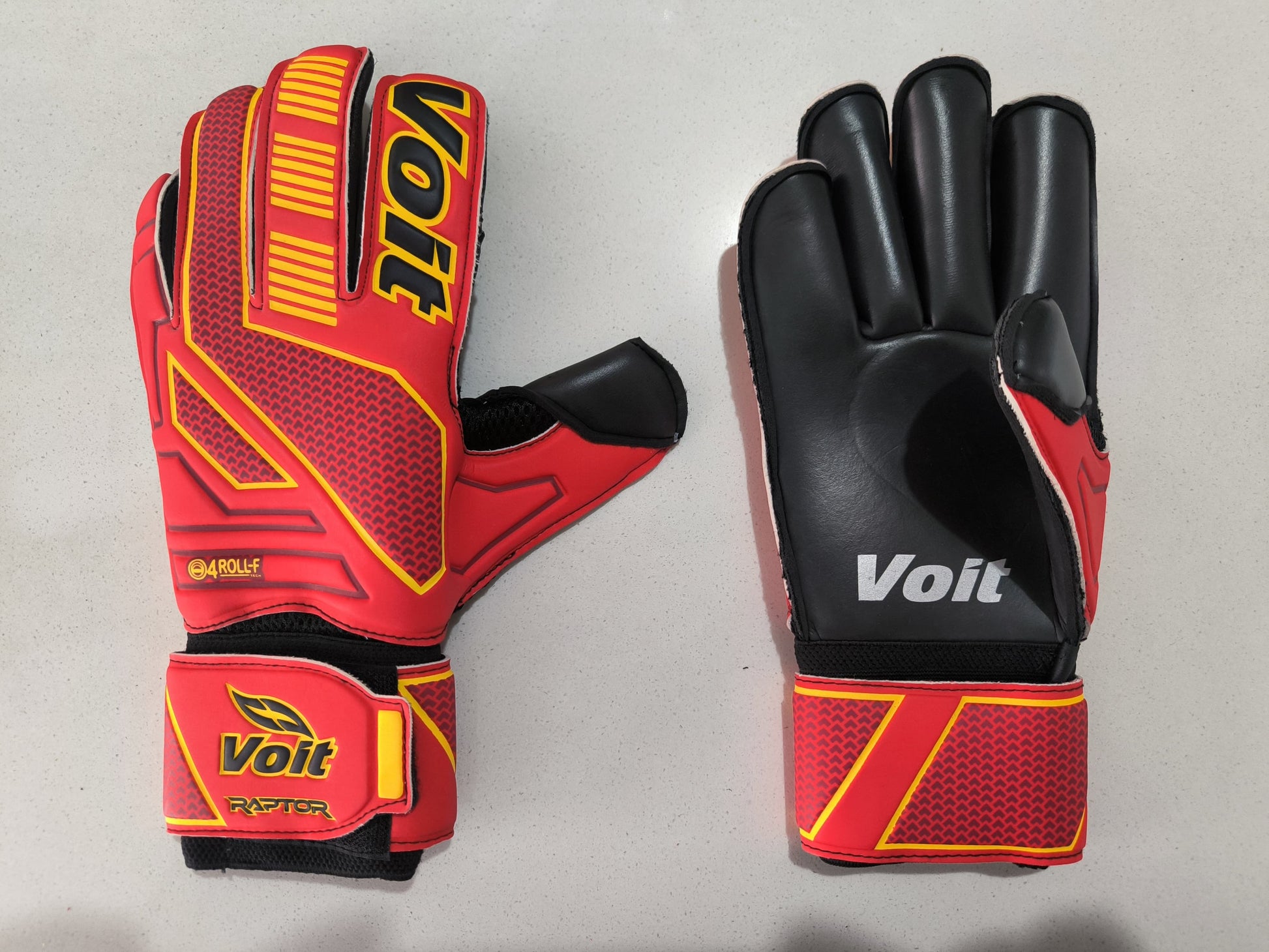 Voit Raptor Elite – Guantes para Arquero | Diseño Rojo/Negro, Alta Comodidad y Protección
