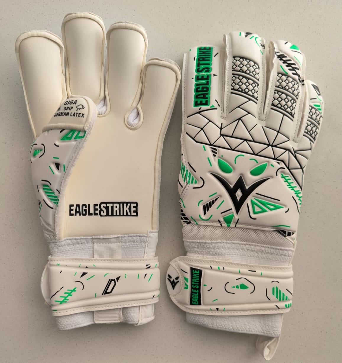 EAGLE STRIKE, Protección para Dedos, Látex Alemán Giga Grip 4mm, Nivel Profesional