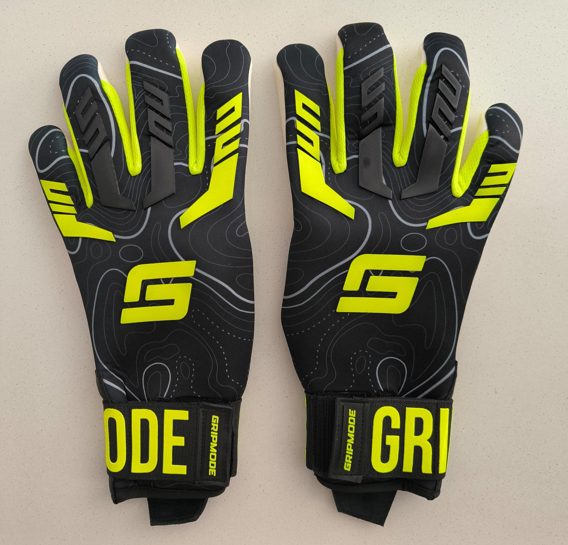 GRIPMODE Guantes de Portero Ultra Hybrid para Adultos con Látex Griptec® – Para Todo Tipo de Clima, Protección Profesional para Fútbol