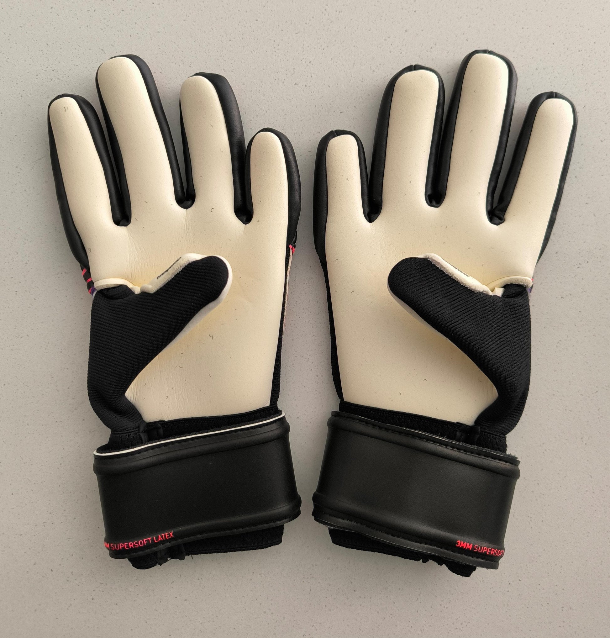 PUMA Guantes de Portero de Corte Negativo Future Match – Agarre Profesional y Ajuste Ceñido para Máximo Control