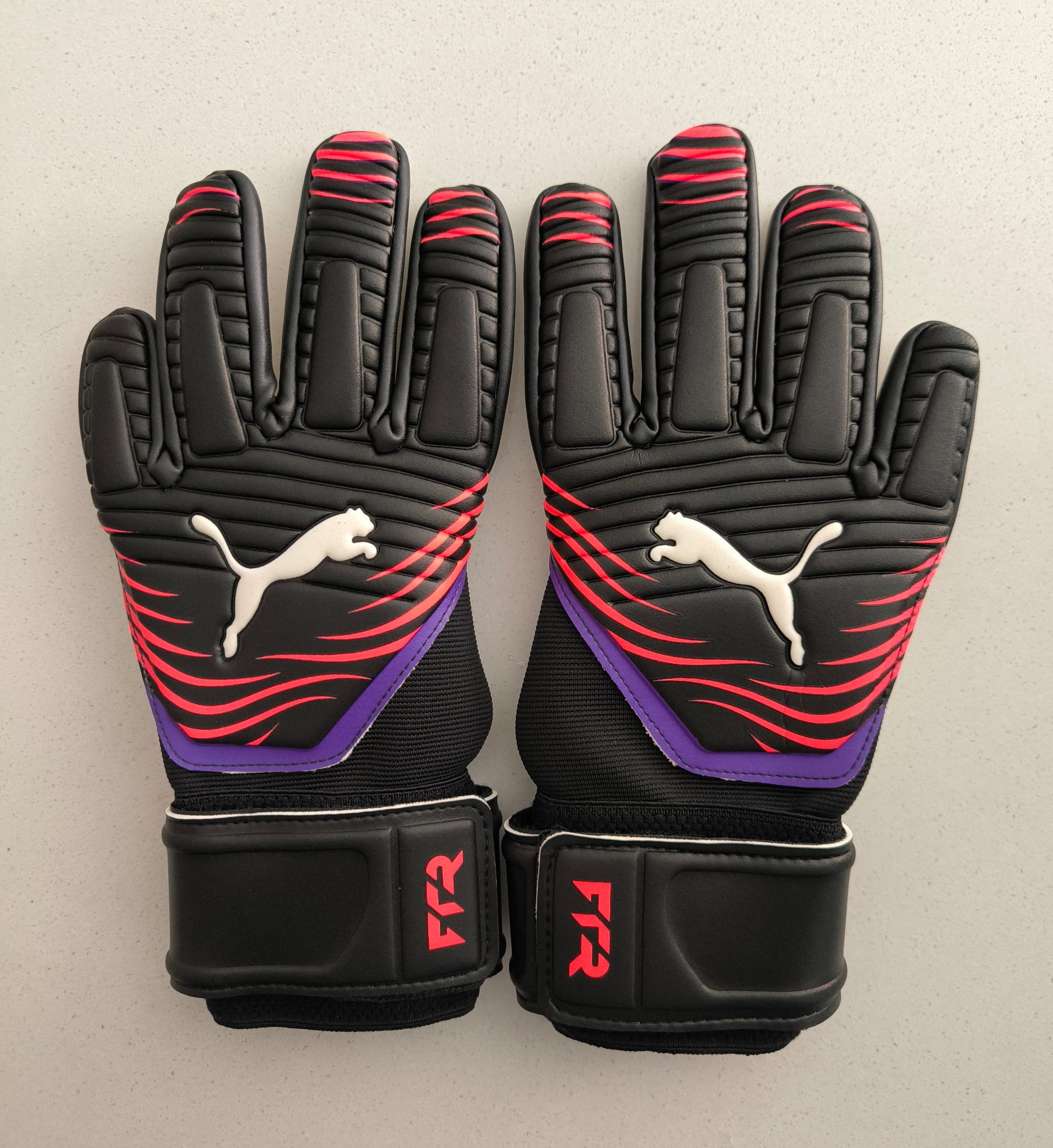 PUMA Guantes de Portero de Corte Negativo Future Match – Agarre Profesional y Ajuste Ceñido para Máximo Control
