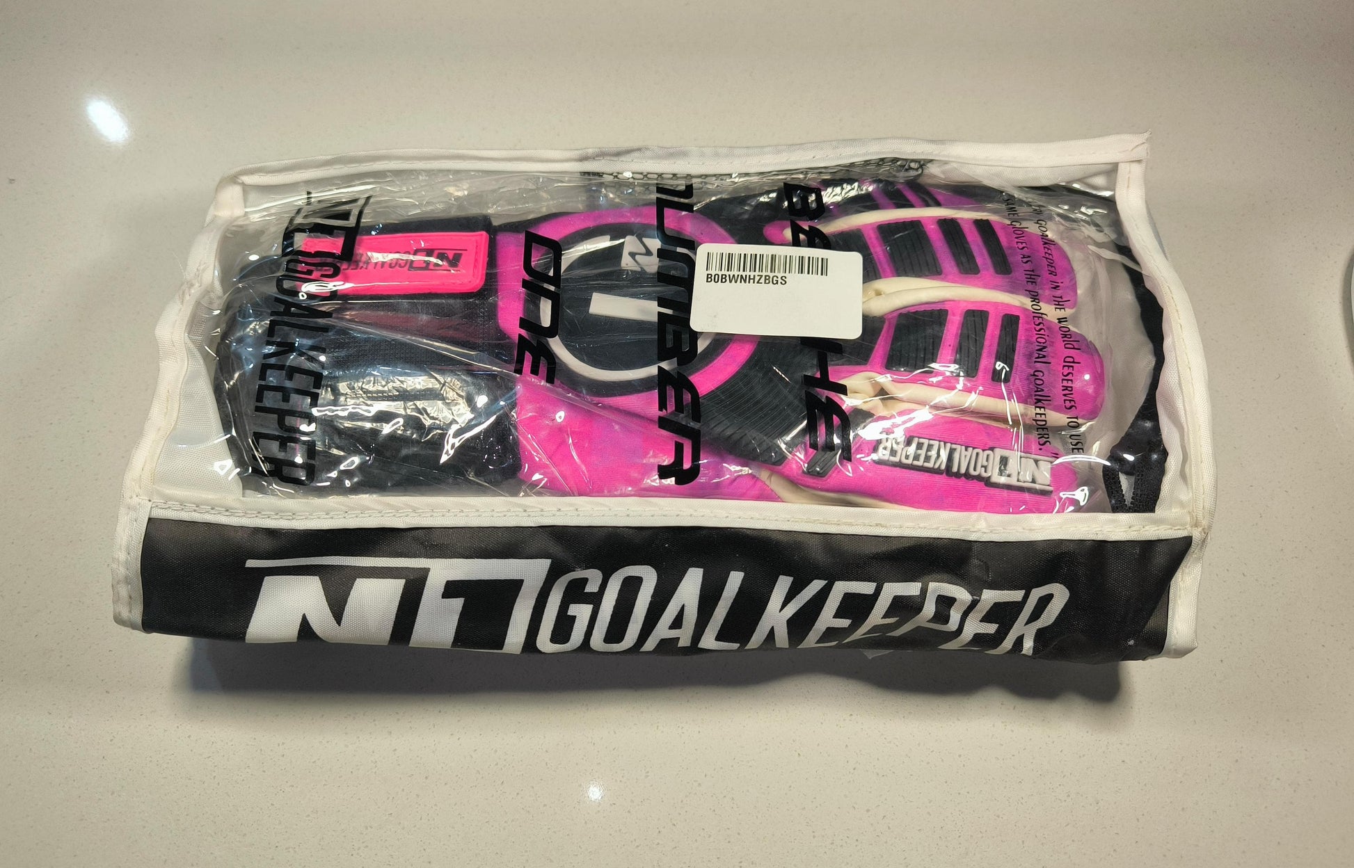 N1 Goalkeeper Scorpius SSG Pro – Guantes de Portero Profesionales Rosa | Corte Negativo y Látex Alemán Antideslizante para Máximo Rendimiento